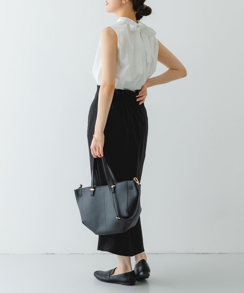 RODE SKO（ロデスコ）の「ラウンドミドルバッグ（ショルダーバッグ・レディース・ベージュ/ブラック・ONE）」の17枚目の写真