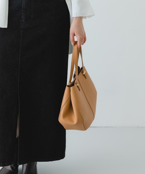 RODE SKO（ロデスコ）の「ラウンドミドルバッグ（ショルダーバッグ・レディース・ベージュ/ブラック・ONE）」の3枚目の写真