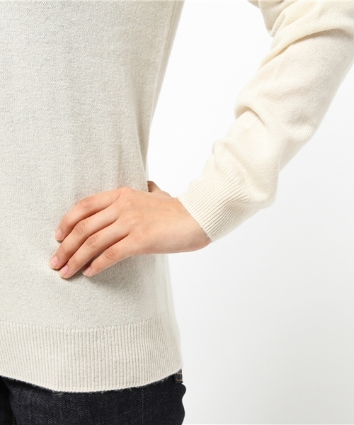 CIAOPANIC（チャオパニック）の「【Ciaopanic】　W/CA12GGVネック（ニット/セーター・レディース・オフホワイト/チャコールグレー/ネイビー・FREE）」の4枚目の写真