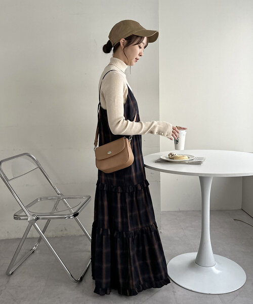 DISCOAT（ディスコート）の「ニュアンス金具フラップショルダーバッグ（ショルダーバッグ・レディース・ブラック/キャメル/ブラウン・FREE）」の12枚目の写真