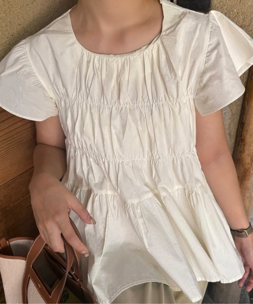Amiur(エミレ)の「shirring flare tops / シャーリングフレアトップス(Tシャツ/カットソー・レディース・ホワイト/クリーム/ブルー・FREE)」の9枚目の写真