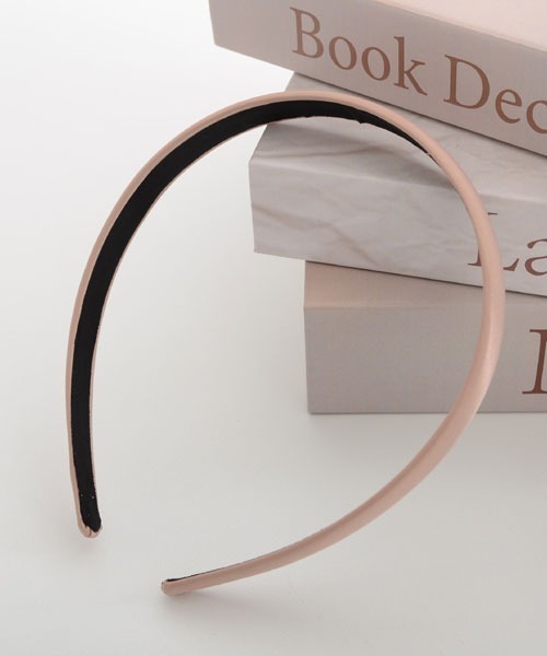 VIBGYOR Women（ヴィブジョー　ウィメン）の「【float】ベーシック サテン カチューシャ【8色展開】（カチューシャ・レディース・ブラック/グレー/ダークグリーン/ベージュ/ホワイト/ブラウン/モスグリーン/ボルドー・FREE）」の6枚目の写真