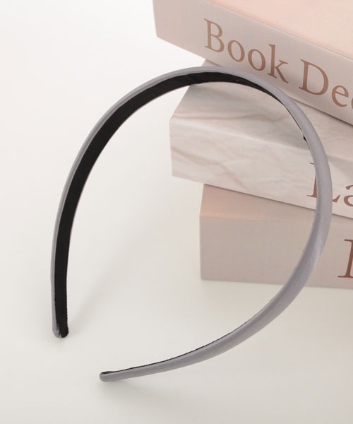 VIBGYOR Women（ヴィブジョー　ウィメン）の「【float】ベーシック サテン カチューシャ【8色展開】（カチューシャ・レディース・ブラック/グレー/ダークグリーン/ベージュ/ホワイト/ブラウン/モスグリーン/ボルドー・FREE）」の4枚目の写真