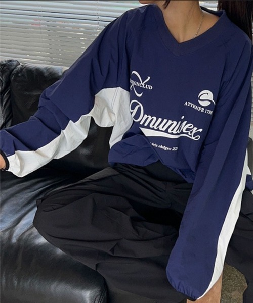 LYEON（リヨン）の「【ユニセックス】Vネックナイロンプルオーバー（Tシャツ/カットソー・レディース・ネイビー/ホワイト/ブラック・FREE）」の22枚目の写真