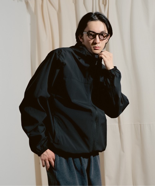 CALIFORNIA OUTFITTERS(カリフォルニア アウトフィッターズ)の「2-10D17【防風+UVカット】 バイカラー ストレッチ ジップアップパーカー(ナイロンジャケット・メンズ・カーキ系/ベージュ/ブラック系/ブルーグリーン/カーキ/ブラック/ブラック×カーキ・M/XL/L)」の15枚目の写真
