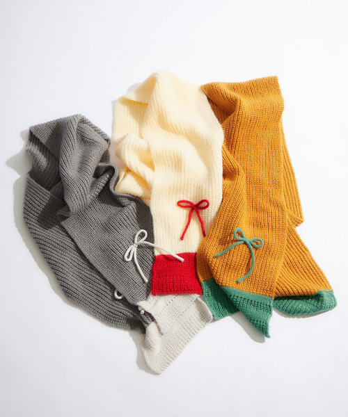 CIAOPANIC（チャオパニック）の「リボン付き配色マフラー（マフラー・レディース・キャメル/グレー/オフホワイト・FREE）」の4枚目の写真