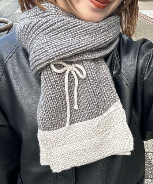 CIAOPANIC（チャオパニック）の「リボン付き配色マフラー（マフラー・レディース・キャメル/グレー/オフホワイト・FREE）」の13枚目の写真