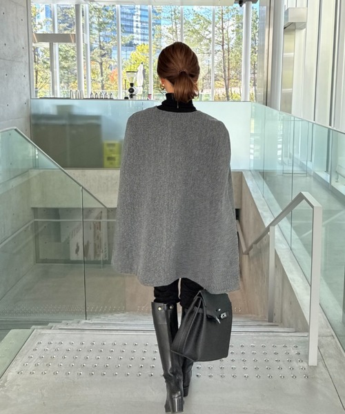 新品【インターファクトリー】ノーカラーケープコート グレー ポンチョ INTER FACTORY（インターファクトリー）の「Ran - ノーカラーケープ