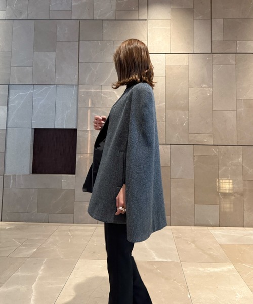 新品【インターファクトリー】ノーカラーケープコート グレー ポンチョ INTER FACTORY（インターファクトリー）の「Ran - ノーカラーケープ