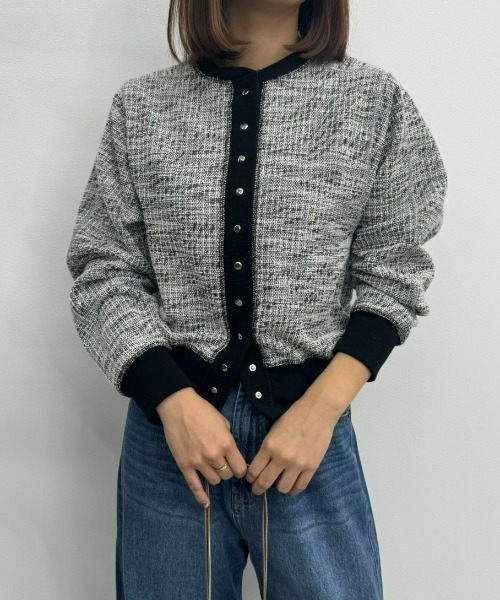 UNDOVE(アンドゥーブ)の「〈UNDOVE〉【UV対策/ウォッシャブル/上品カジュアル/シルバーボタン/ドットボタン】ツイード見えカーディガン(カーディガン/ボレロ・レディース・ブラック・MEDIUM/LARGE/X-LARGE)」の2枚目の写真