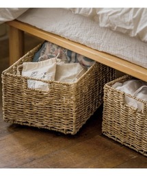 Kraso（クラソ）の「ａｍ＆ｂｅ　すき間収納で生活感を目隠し　キャスター付きラタン風バスケット（収納グッズ）」