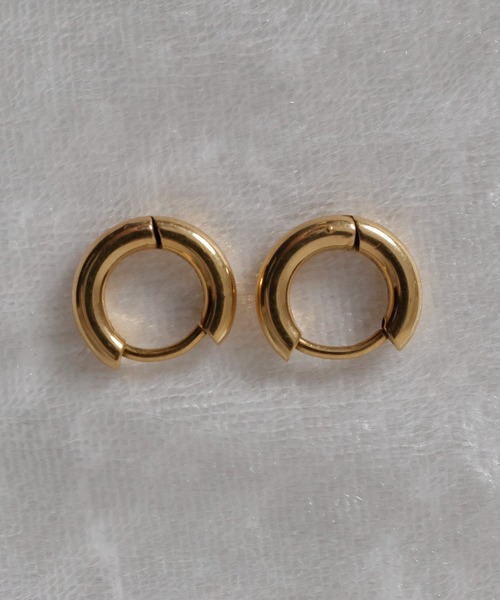 ORLEAN(オルレアン)の「【ORLEAN】ワンタッチフープピアス 12mm 316L(ピアス(両耳用)・レディース・シルバー/ゴールド・フリー)」の13枚目の写真