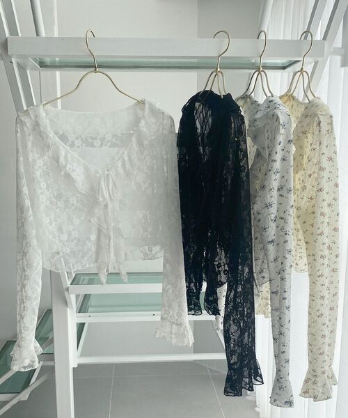 MAJESTIC LEGON(マジェスティックレゴン)の「フリルカラーリボンカーディガン(Tシャツ/カットソー・レディース・アイボリー/ホワイト系その他/ブラック系その他/ホワイト系その他2/ブルー系その他2/ブラック/オフホワイト・MEDIUM)」の8枚目の写真