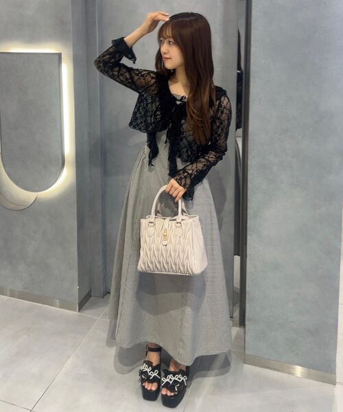 MAJESTIC LEGON(マジェスティックレゴン)の「フリルカラーリボンカーディガン(Tシャツ/カットソー・レディース・アイボリー/ホワイト系その他/ブラック系その他/ホワイト系その他2/ブルー系その他2/ブラック/オフホワイト・MEDIUM)」の18枚目の写真