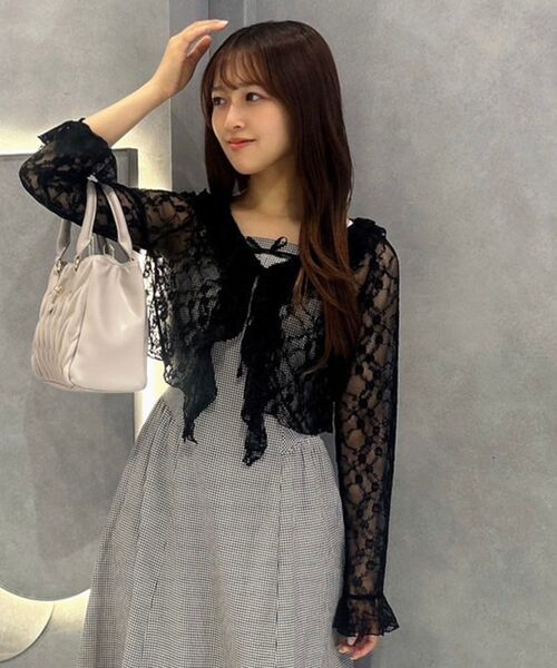 MAJESTIC LEGON(マジェスティックレゴン)の「フリルカラーリボンカーディガン(Tシャツ/カットソー・レディース・アイボリー/ホワイト系その他/ブラック系その他/ホワイト系その他2/ブルー系その他2/ブラック/オフホワイト・MEDIUM)」の20枚目の写真