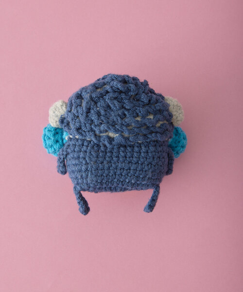 BIRTHDAY BAR(バースデイバー)の「毛糸のもじゃ AirPodsケース(ヘッドフォン/イヤホン・レディース・ピンク/ネイビー・0)」の6枚目の写真