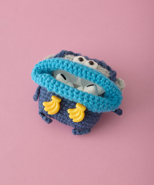 BIRTHDAY BAR(バースデイバー)の「毛糸のもじゃ AirPodsケース(ヘッドフォン/イヤホン・レディース・ピンク/ネイビー・0)」の7枚目の写真