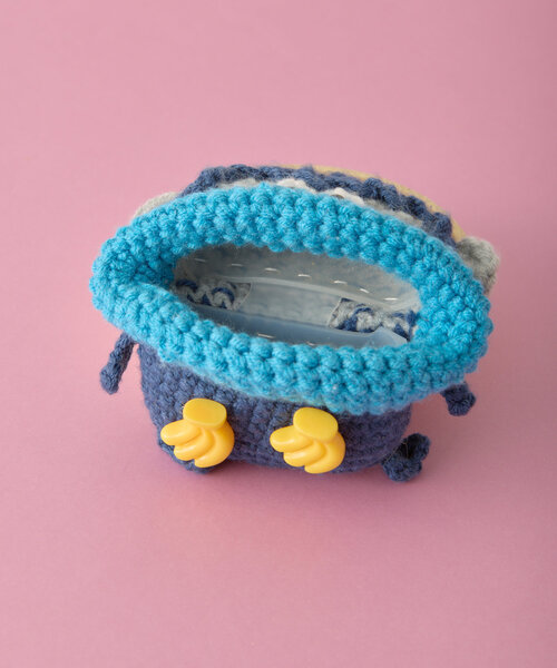 BIRTHDAY BAR(バースデイバー)の「毛糸のもじゃ AirPodsケース(ヘッドフォン/イヤホン・レディース・ピンク/ネイビー・0)」の8枚目の写真