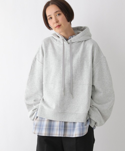 LEPSIM（レプシィム）の「ボリュームスリーブフーディー　242719（パーカー・レディース・グレー/ネイビー/レッド・FREE）」の5枚目の写真