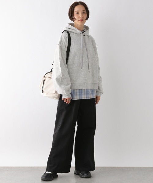 LEPSIM（レプシィム）の「ボリュームスリーブフーディー　242719（パーカー・レディース・グレー/ネイビー/レッド・FREE）」の8枚目の写真