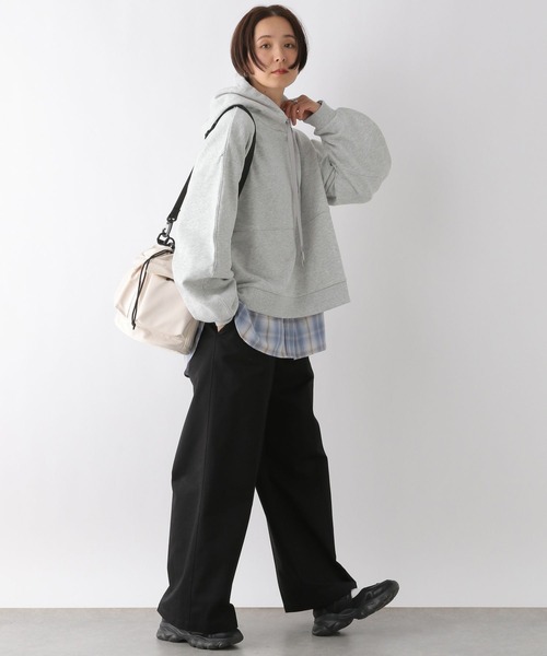 LEPSIM（レプシィム）の「ボリュームスリーブフーディー　242719（パーカー・レディース・グレー/ネイビー/レッド・FREE）」の9枚目の写真