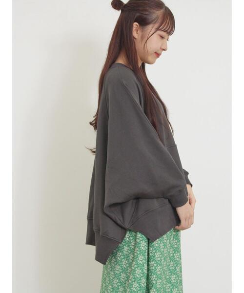 Samansa Mos2（サマンサ モスモス）の「ドルマンスリーブゆるスウェット（Tシャツ/カットソー・レディース・チャコールグレー/キナリ/ブルー/ブラウン・F）」の3枚目の写真
