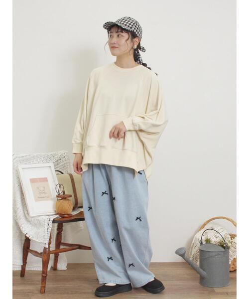 Samansa Mos2（サマンサ モスモス）の「ドルマンスリーブゆるスウェット（Tシャツ/カットソー・レディース・チャコールグレー/キナリ/ブルー/ブラウン・F）」の20枚目の写真