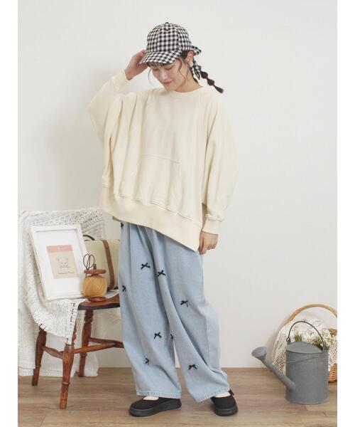 Samansa Mos2（サマンサ モスモス）の「ドルマンスリーブゆるスウェット（Tシャツ/カットソー・レディース・チャコールグレー/キナリ/ブルー/ブラウン・F）」の21枚目の写真