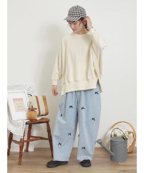 Samansa Mos2（サマンサ モスモス）の「ドルマンスリーブゆるスウェット（Tシャツ/カットソー・レディース・チャコールグレー/キナリ/ブルー/ブラウン・F）」の22枚目の写真