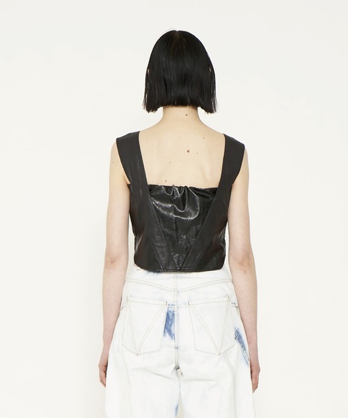 VIAVANDA（ヴィアヴァンダ）の「VIA FAKE LEATHER TANK（タンクトップ・レディース・ブラック/ベージュ/ブラウン・FREE）」の14枚目の写真