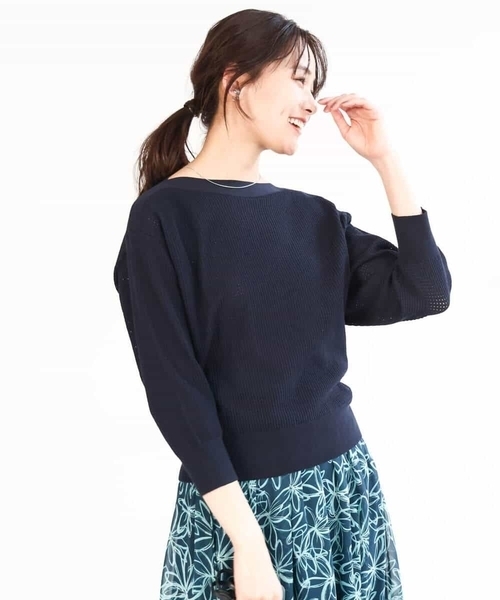 MK MICHEL KLEIN(エムケーミッシェルクラン)の「アイレット柄ドルマン風ニット/洗える(ニット/セーター・レディース・アクア/ホワイト/レッド系/ネイビー/ライトブラウン・38)」の7枚目の写真