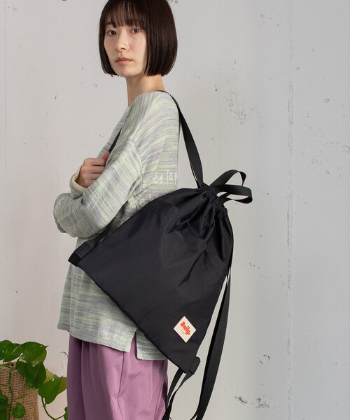 POU DOU DOU（プードゥドゥ）の「＜Daily＞ナイロンビッグポケットナップサック（バックパック/リュック・レディース・ブラック/ブルー/シルバー・フリー）」の8枚目の写真