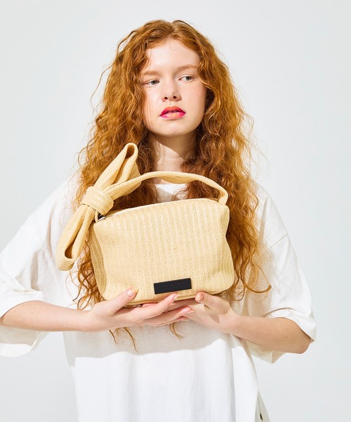 HELOYSE(エロイーズ)の「RIBBON POUCH RAFFIA(ハンドバッグ・レディース・ベージュ/ブラック・FREE)」の1枚目の写真