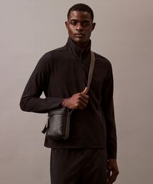 Calvin Klein(JoENC)̃J[S|[^[obO(V_[obO)