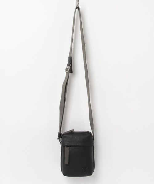 【新品・最終値下げ】カルバンクラインレジスタショルダーバッグ Calvin Klein カルバンクライン CalvinKlein ボディバッグ