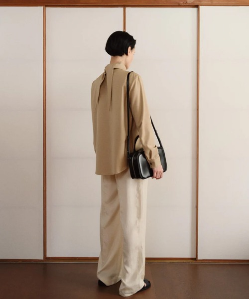 ROH SEOUL(ローソウル)の「ROH SEOUL/ローソウル MEDIUM TIN SQUARE TOTE BAG トートバッグ(トートバッグ・レディース・キャメル/ブラック/ベージュ・FREE)」の17枚目の写真