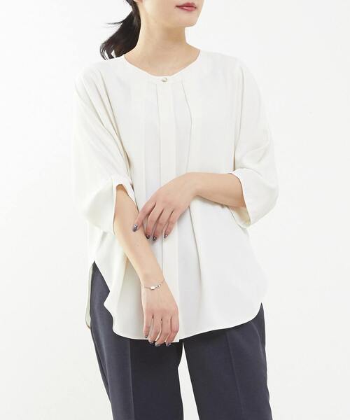 Tiara(ティアラ)の「《WEB限定カラーあり》2wayドルマンスリーブブラウス(シャツ/ブラウス・レディース・サックスブルー/ホワイト/ラベンダー/アイボリー/グレイッシュベージュ/ブラック・FREE)」の3枚目の写真