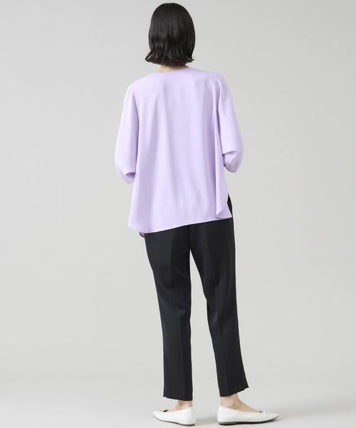 Tiara(ティアラ)の「《WEB限定カラーあり》2wayドルマンスリーブブラウス(シャツ/ブラウス・レディース・サックスブルー/ホワイト/ラベンダー/アイボリー/グレイッシュベージュ/ブラック・FREE)」の13枚目の写真