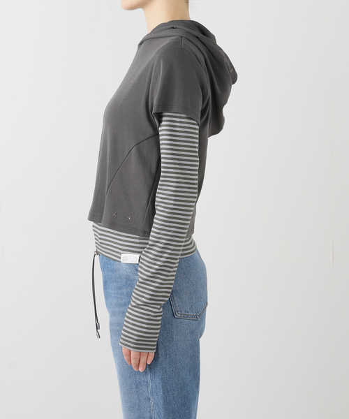 TUOMIO（トゥオミオ）の「【Geek Office / ギークオフィス】TUOMIO / トゥオミオ STUD LAYERED HOODIE（パーカー・レディース・ブルー系その他/チャコールグレー・SMALL）」の8枚目の写真