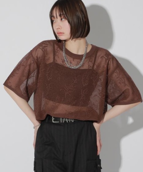 Anui（アニュイ）の「【UNISEX】フラワージャガードスポンジプルオーバー（Tシャツ/カットソー・レディース・ブラック/ブラウン・MEDIUM）」の2枚目の写真