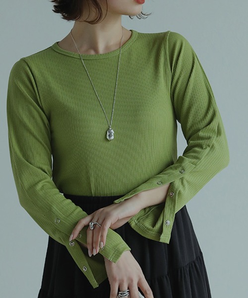 SUNFLOWER EIGHT（サンフラワーエイト）の「袖ボタンリブトップス（Tシャツ/カットソー・レディース・グリーン/ホワイト/ブラック・FREE）」の4枚目の写真