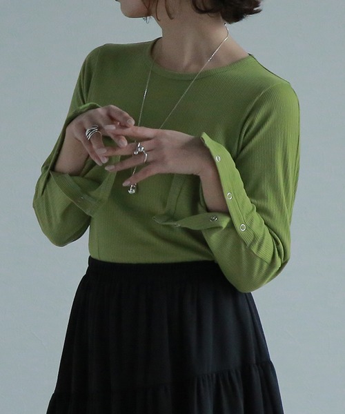 SUNFLOWER EIGHT（サンフラワーエイト）の「袖ボタンリブトップス（Tシャツ/カットソー・レディース・グリーン/ホワイト/ブラック・FREE）」の8枚目の写真
