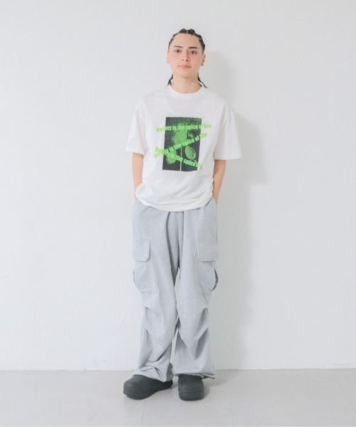 UNIT CHEST（ユニットチェスト）の「【UNIT CHEST】unique unisex T-shirt　VTFAコラボT ”variety is the spice of life” by RIRIKA TOGUCHI（Tシャツ/カットソー・レディース・ホワイト/ブラック・L/M/S）」の7枚目の写真