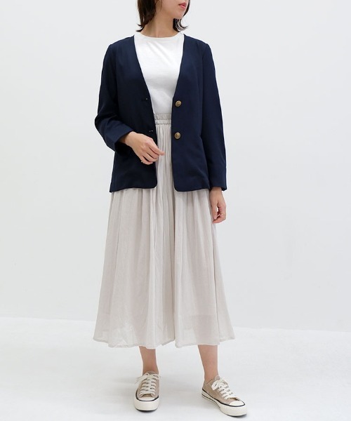 CLOTHY(クロシィ)の「【細めのネック切替でキレイ見え♪】ラウンドへムノースリトップス(タンクトップ・レディース・ブラック/オフホワイト/カーキ/ブラウン/ピンク/ベージュ/パープル/ミント/ブルー/チャコールグレー・LARGE/MEDIUM)」の19枚目の写真