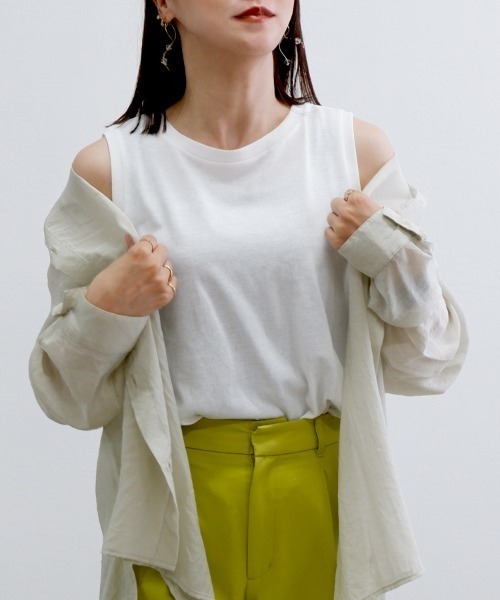 CLOTHY(クロシィ)の「【細めのネック切替でキレイ見え♪】ラウンドへムノースリトップス(タンクトップ・レディース・ブラック/オフホワイト/カーキ/ブラウン/ピンク/ベージュ/パープル/ミント/ブルー/チャコールグレー・LARGE/MEDIUM)」の11枚目の写真
