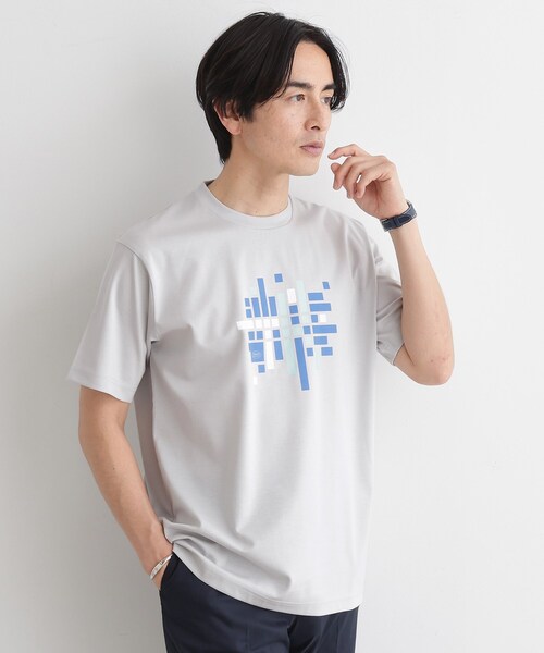 TAKEO KIKUCHI（タケオキクチ）の「モザイクロゴ ポンチTシャツ（Tシャツ/カットソー・メンズ・ライトベージュ/ホワイト/ライトグレー系9・01/02/03/04）」の2枚目の写真