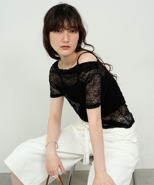Lutim by u(ルチバイユー)の「Tulle Flower Lace Draped Collar Tops / チュールフラワーレースドレープカラートップス(Tシャツ/カットソー・レディース・ホワイト/アイボリー/ブラック・FREE)」の3枚目の写真