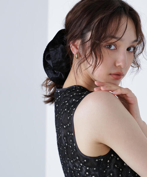 NATURAL BEAUTY BASIC（ナチュラルビューティーベーシック）の「ピオニーシュシュ（シュシュ・レディース・ブラウン/ブラック・ﾌﾘ-）」の7枚目の写真