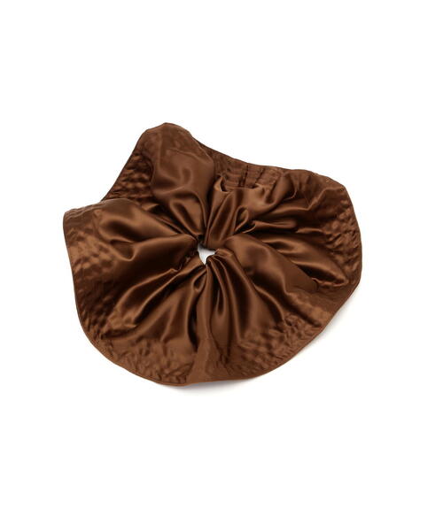 NATURAL BEAUTY BASIC（ナチュラルビューティーベーシック）の「ピオニーシュシュ（シュシュ・レディース・ブラウン/ブラック・ﾌﾘ-）」の5枚目の写真