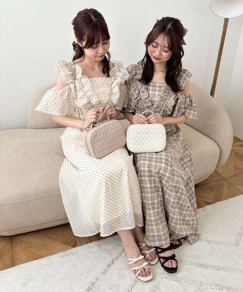 MAJESTIC LEGON（マジェスティックレゴン）の「バックレースアップフリルワンピース（ワンピース・レディース・ブラウン系その他2/ブラック系その他/ホワイト系その他2/ブラック系その他2・SMALL/MEDIUM/LARGE/X-SMALL）」の4枚目の写真